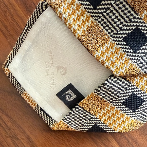 Pierre cardin - Geometric Patterned Tie in Gold and Black - Picture 3 of 4